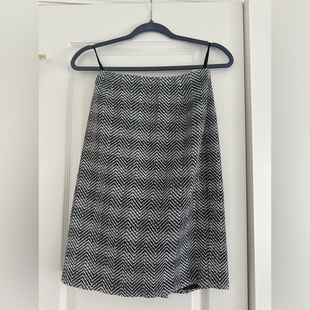 Escada Women's Black and White Skirt